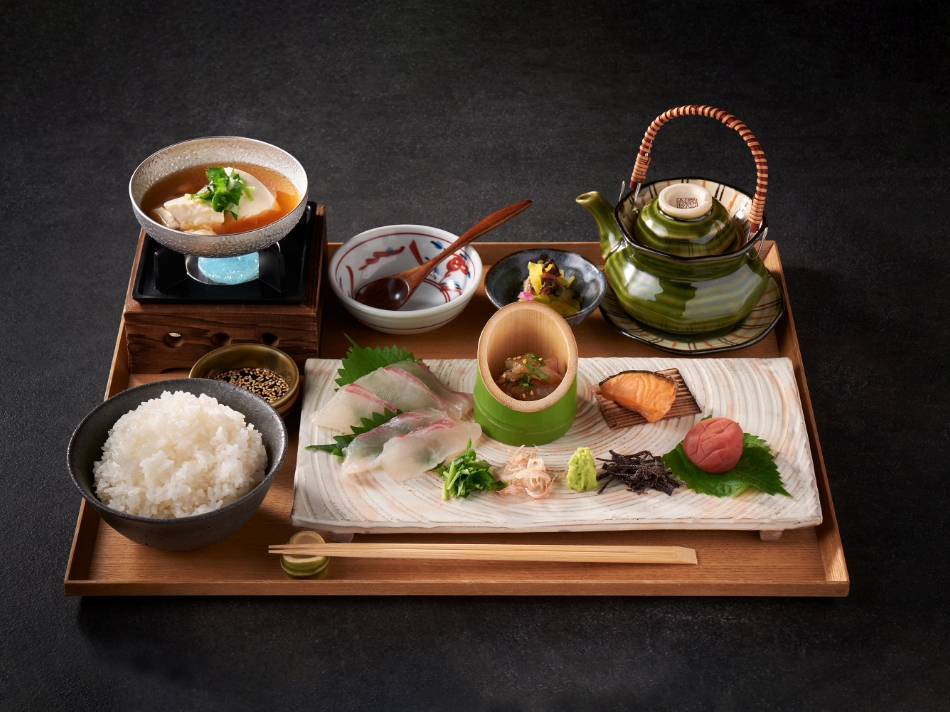 三種のお茶漬け御膳～二種の鯛と焼き魚と梅干～